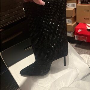 Elegant Black Studded Women's Boots